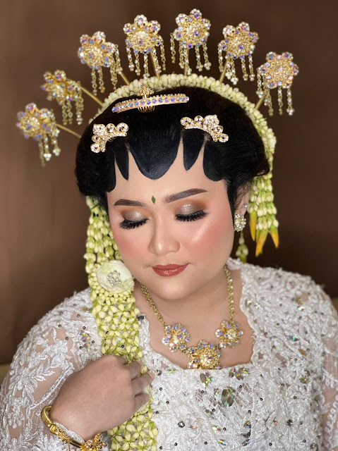 Makeup artis pengantin adat jawa bekasi